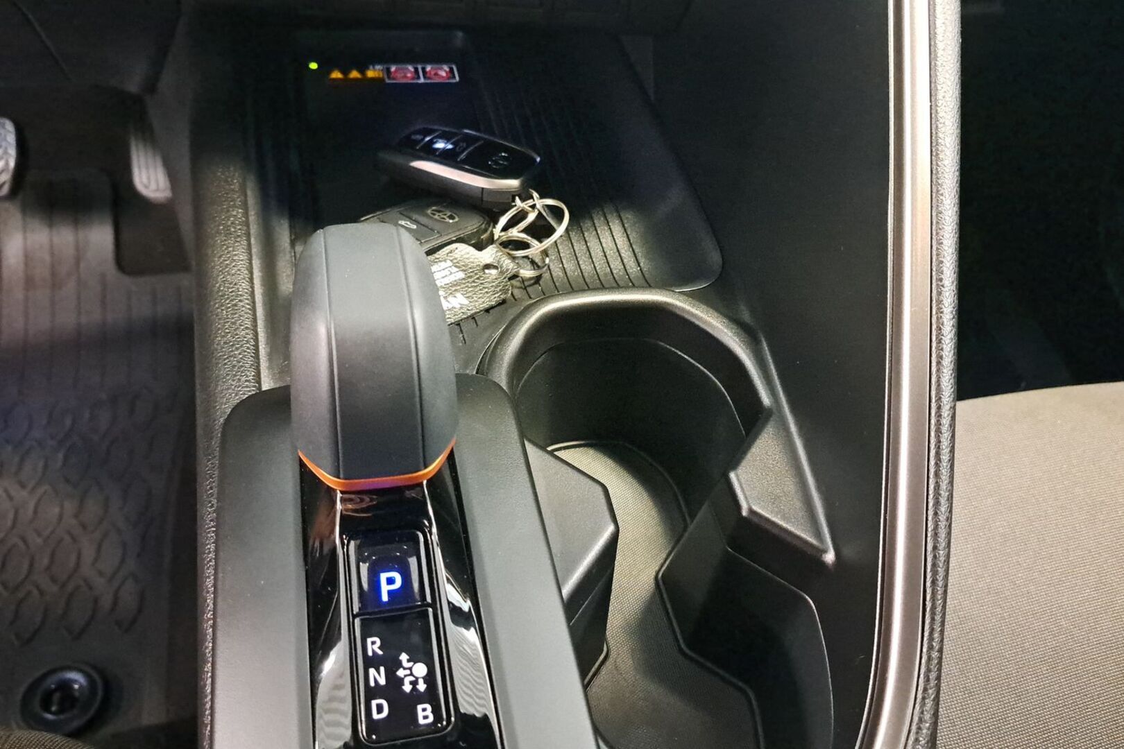 TOYOTA C-HR 2025