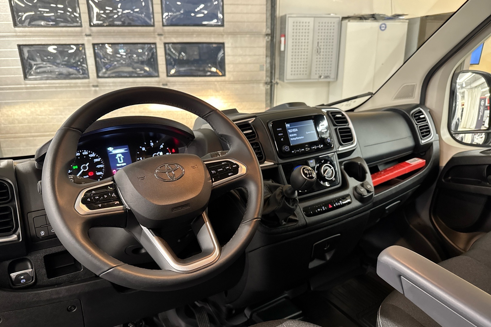 TOYOTA Proace MAX 2025