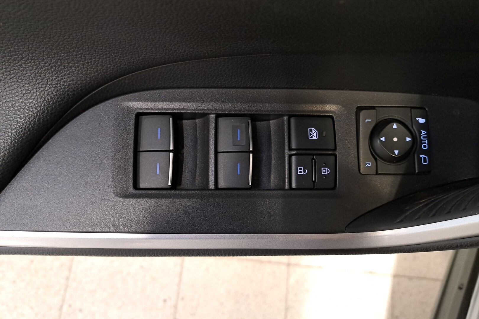 TOYOTA RAV4 Plug-in 2022