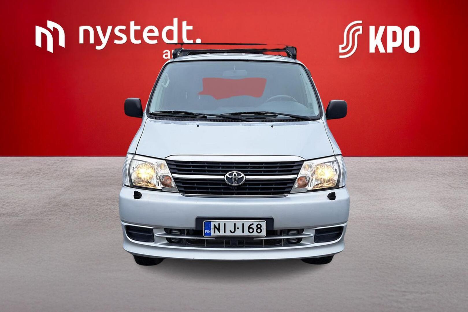 TOYOTA Hiace 2011