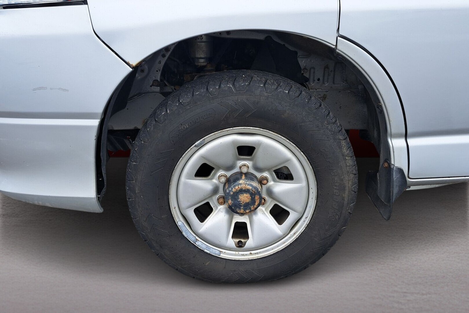 TOYOTA Hiace 2011