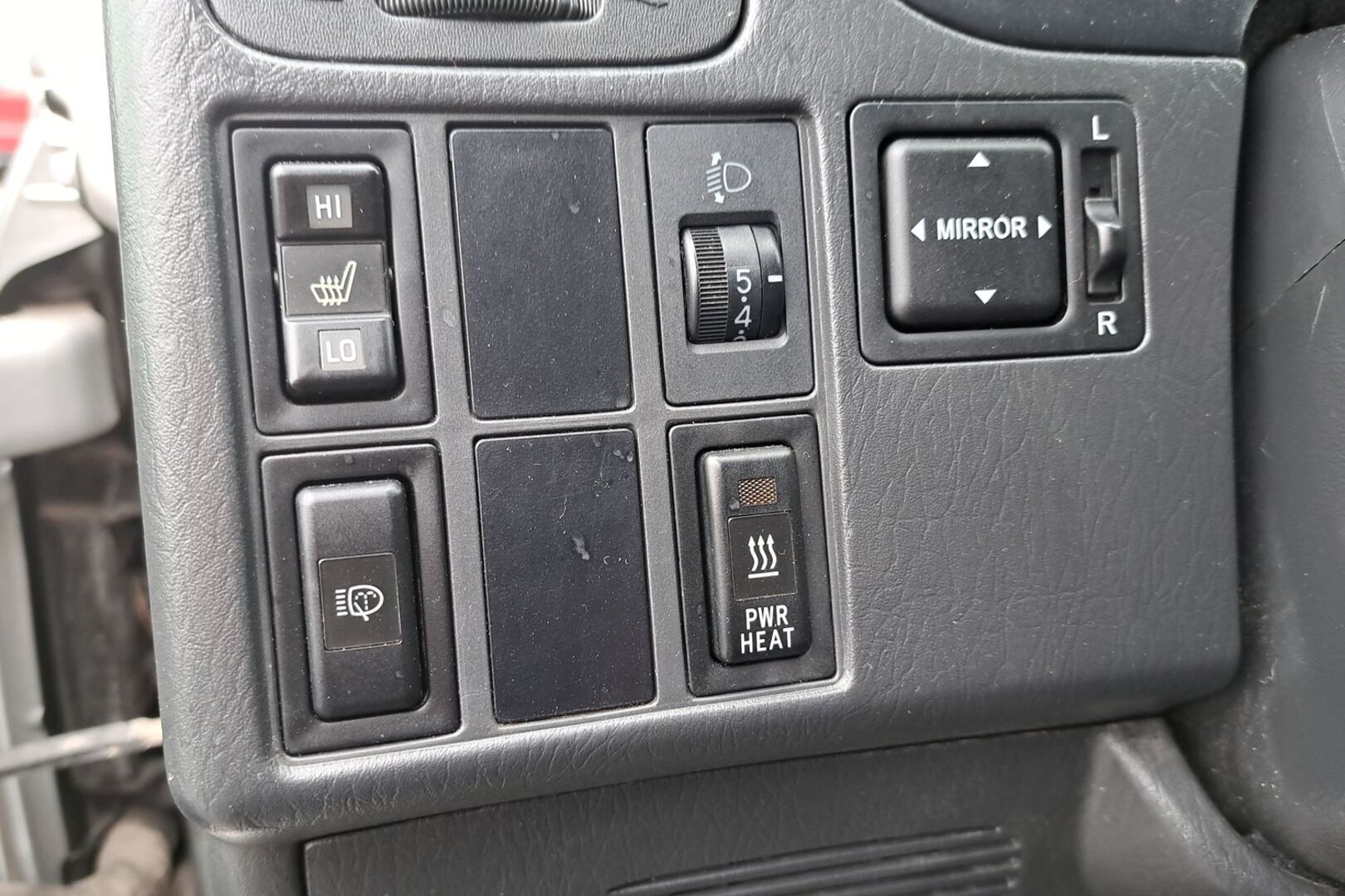 TOYOTA Hiace 2011
