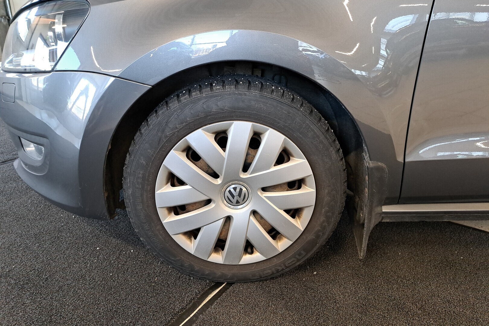 VOLKSWAGEN Polo 2012
