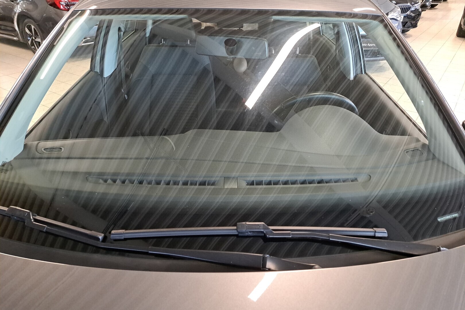 VOLKSWAGEN Polo 2012