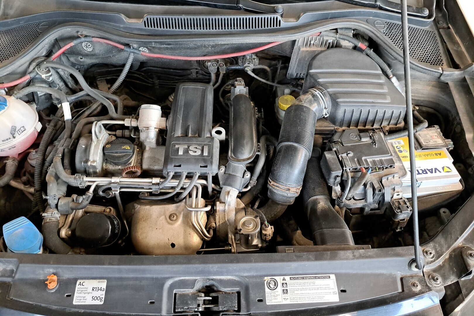 VOLKSWAGEN Polo 2012