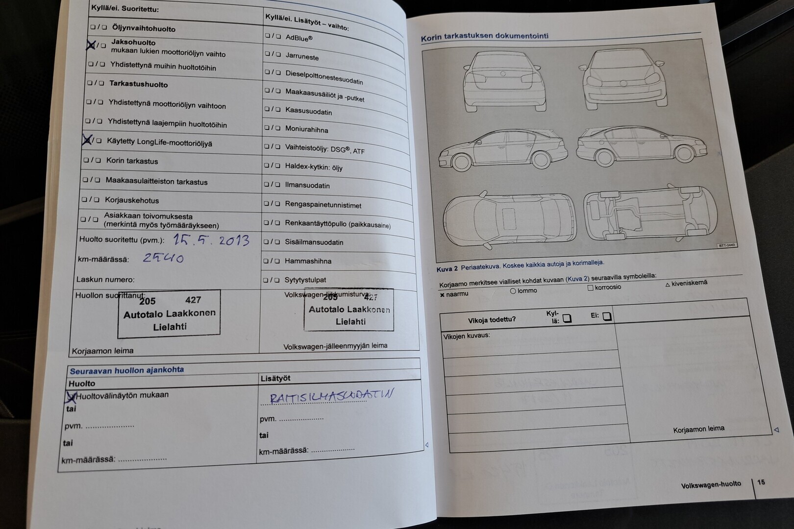 VOLKSWAGEN Polo 2012