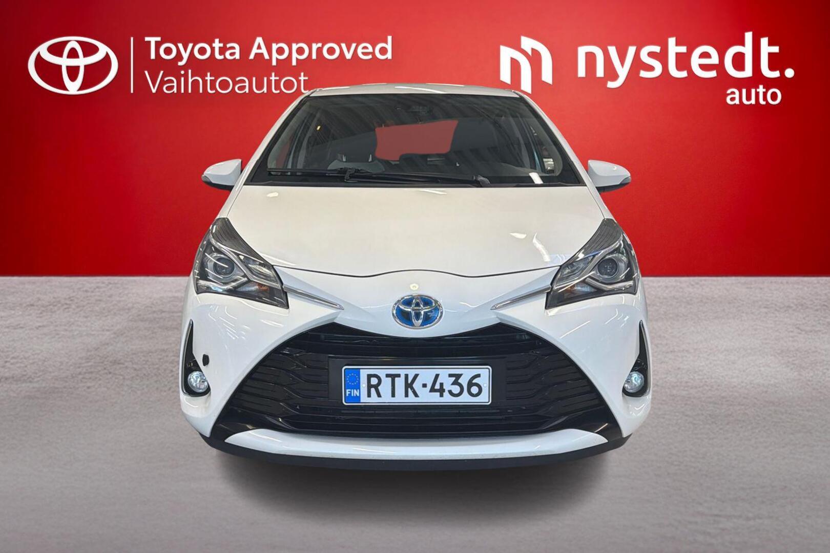 TOYOTA Yaris 2017