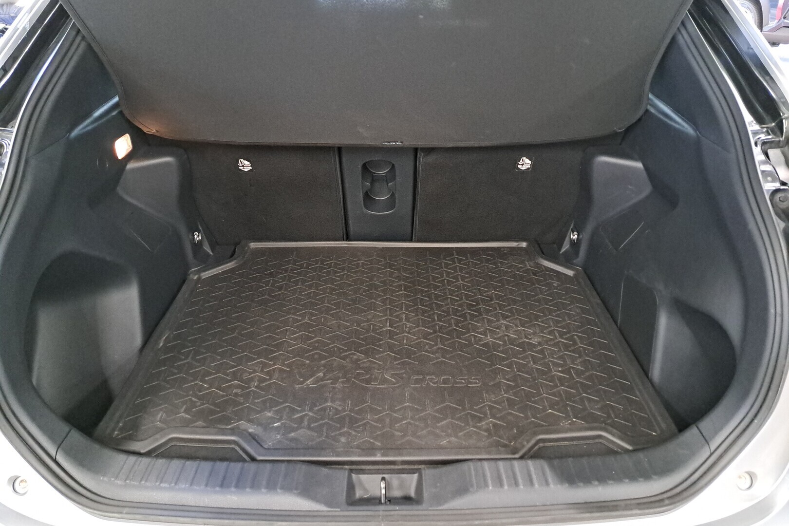 TOYOTA Yaris Cross 2024