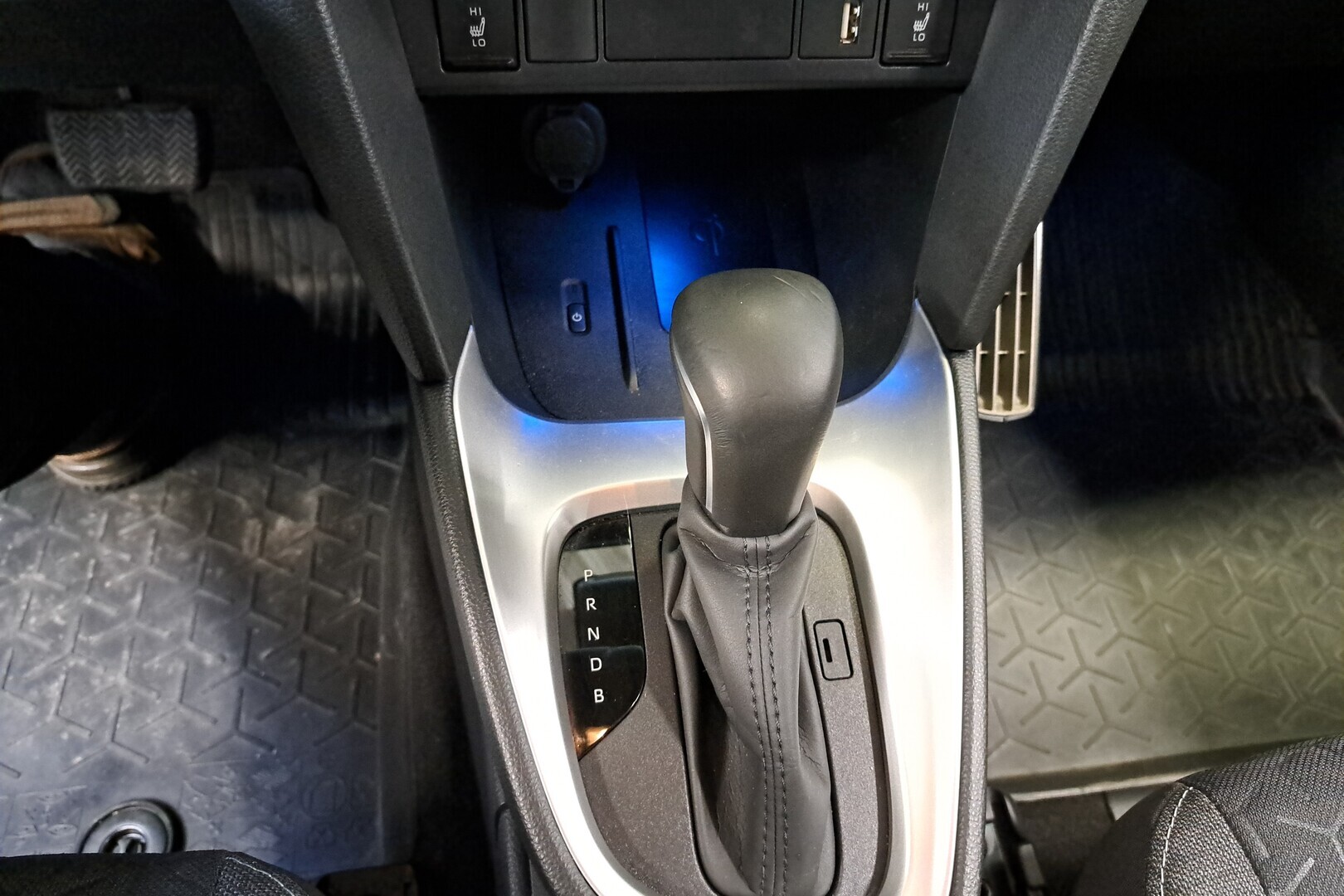 TOYOTA Yaris Cross 2024