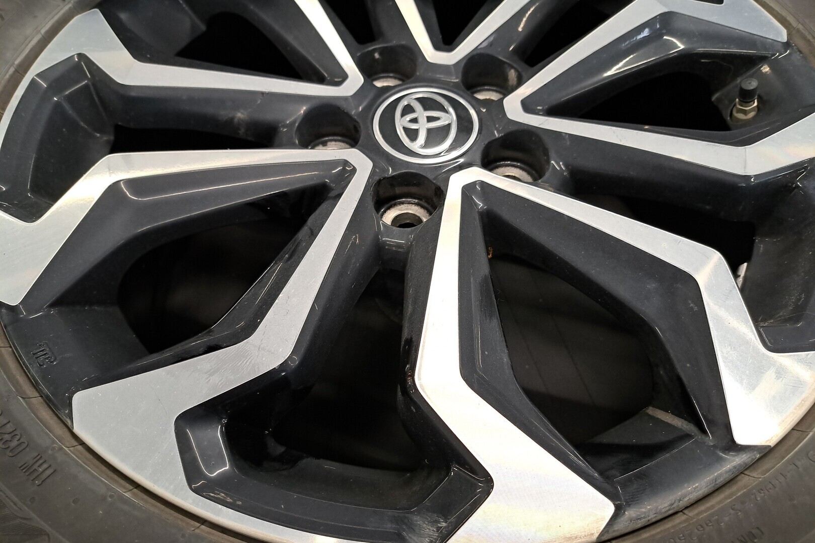 TOYOTA Yaris Cross 2024