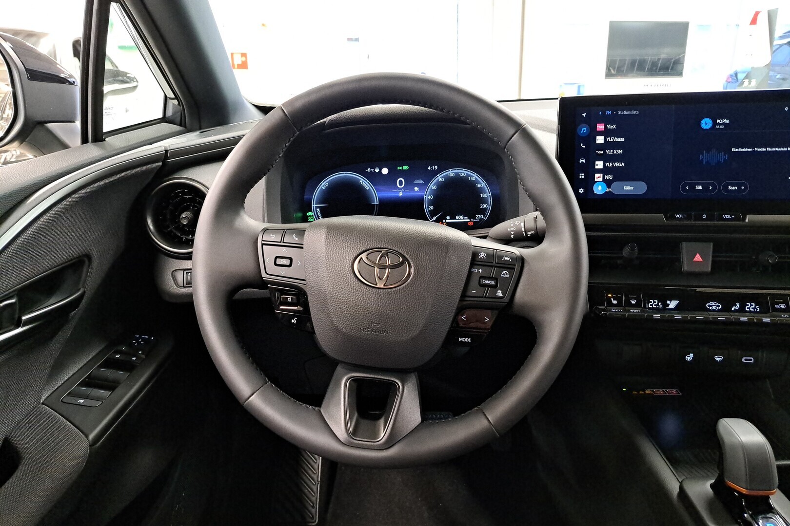 TOYOTA C-HR 2024