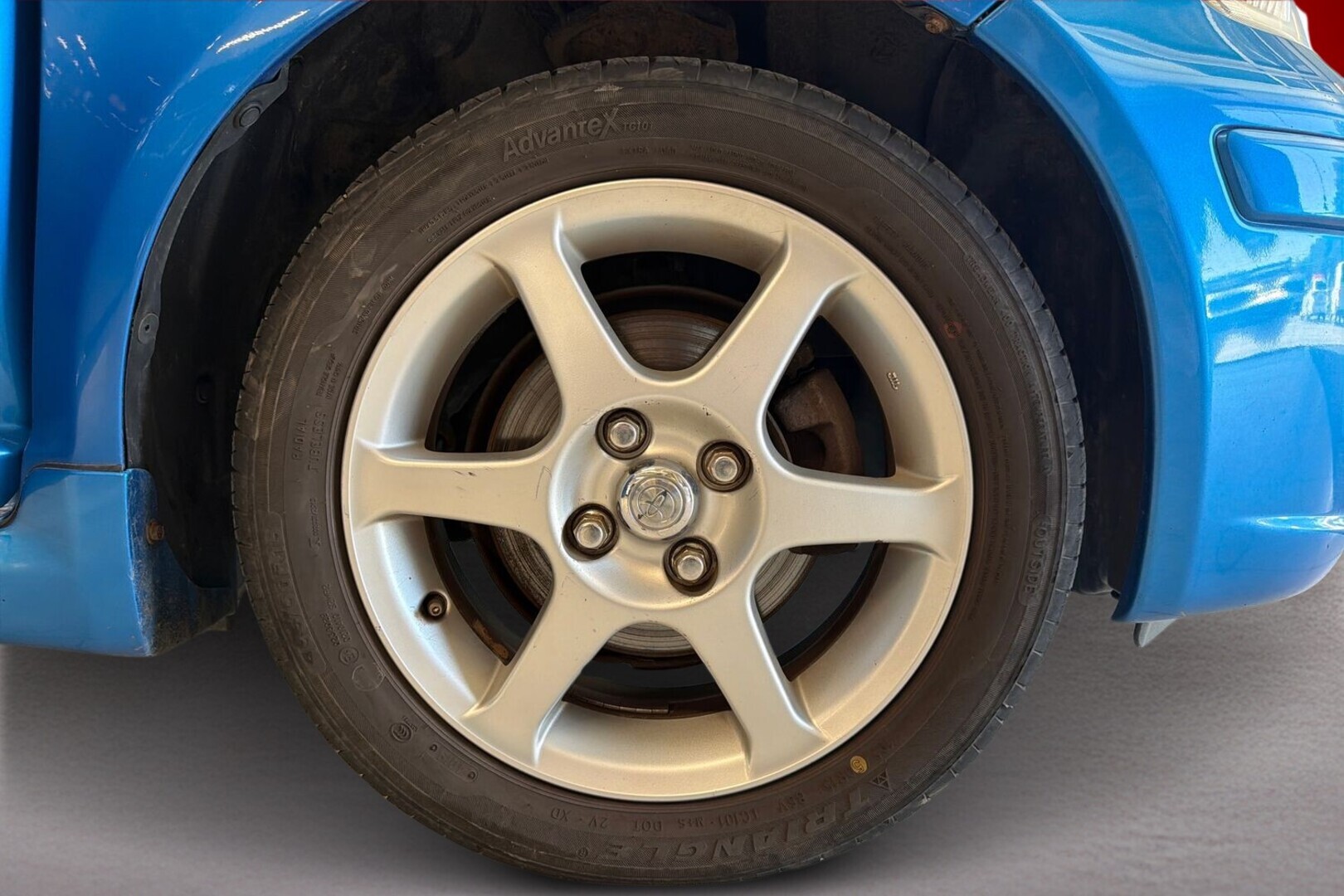 TOYOTA Yaris 2004