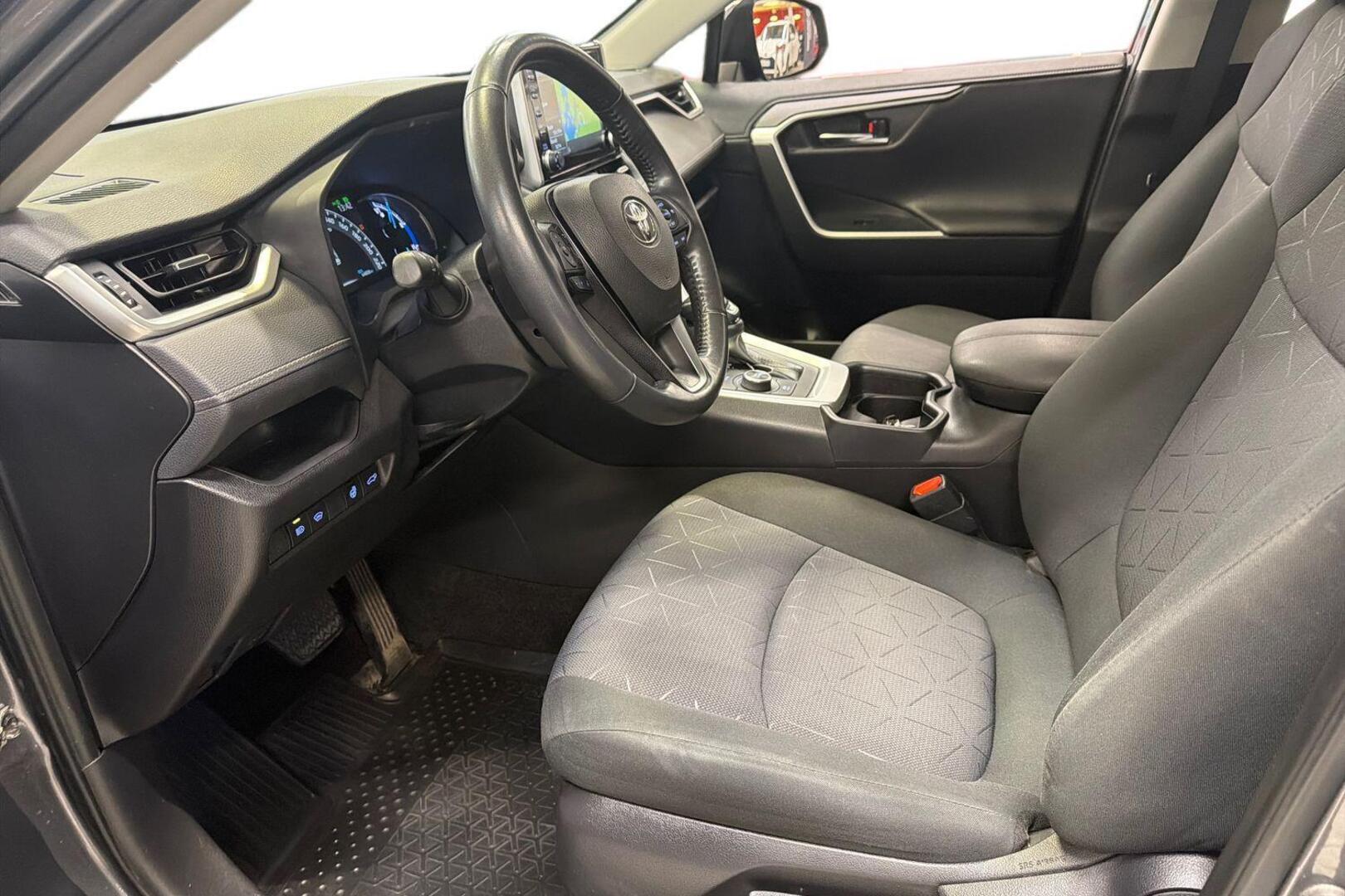 TOYOTA RAV4 2021