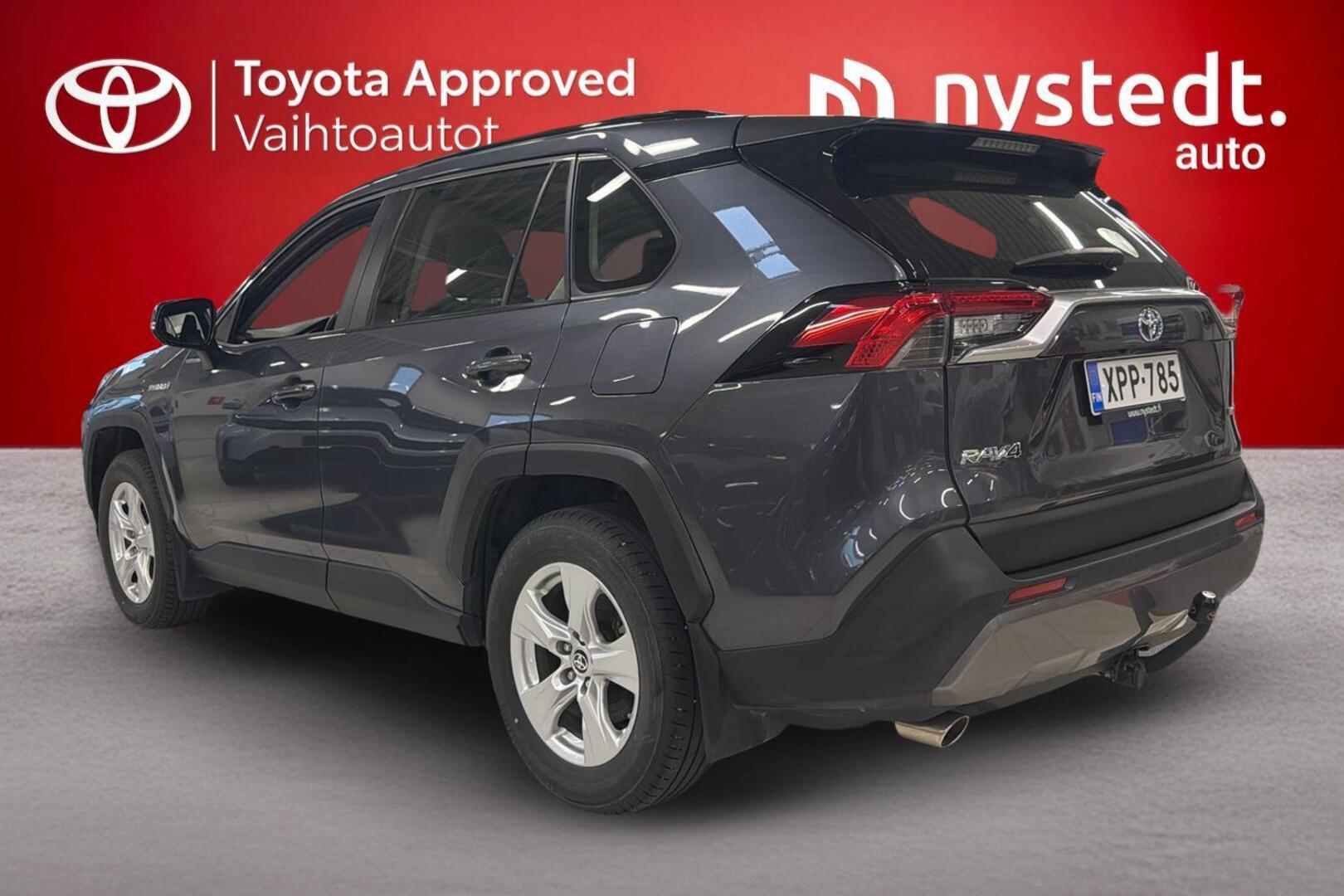 TOYOTA RAV4 2021