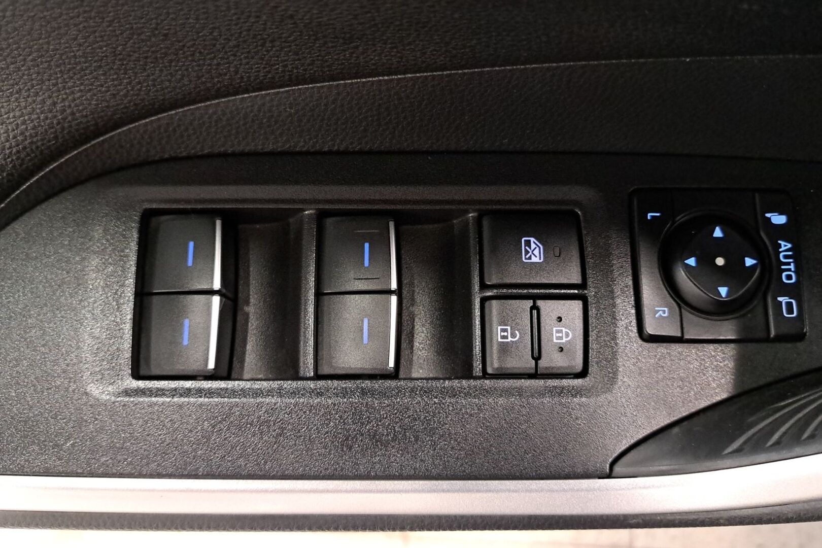 TOYOTA RAV4 Plug-in 2022