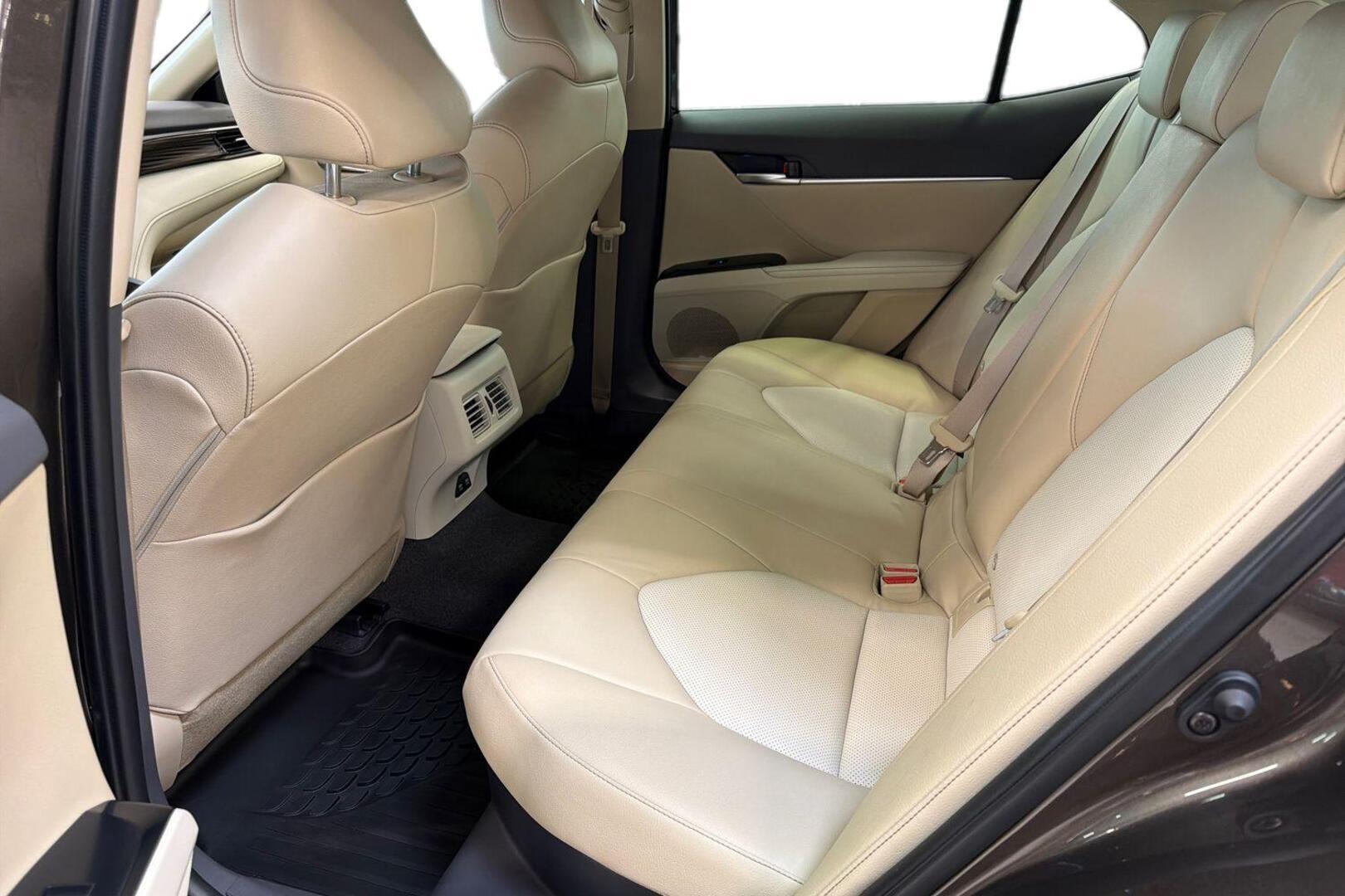 TOYOTA Camry 2020