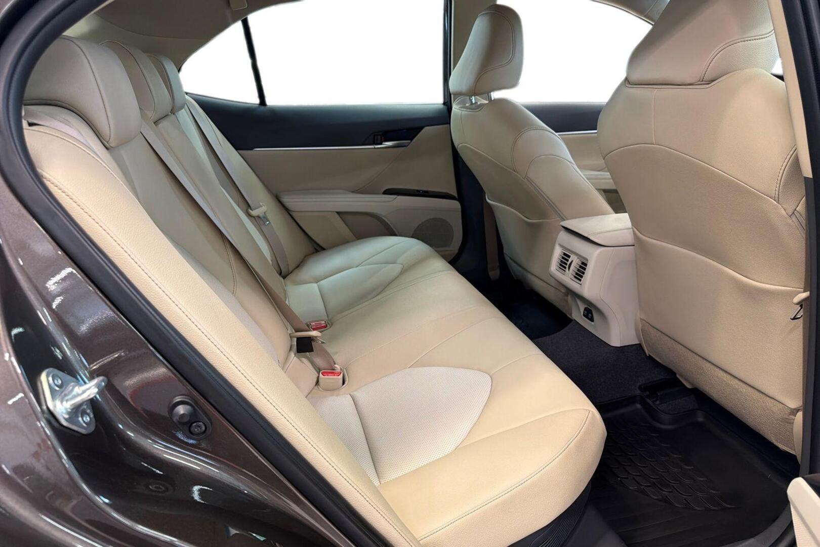 TOYOTA Camry 2020