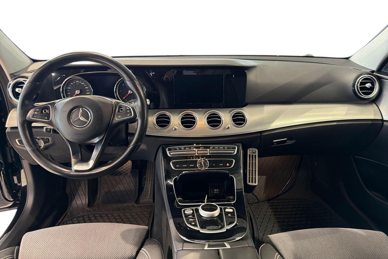 MERCEDES-BENZ E 2017