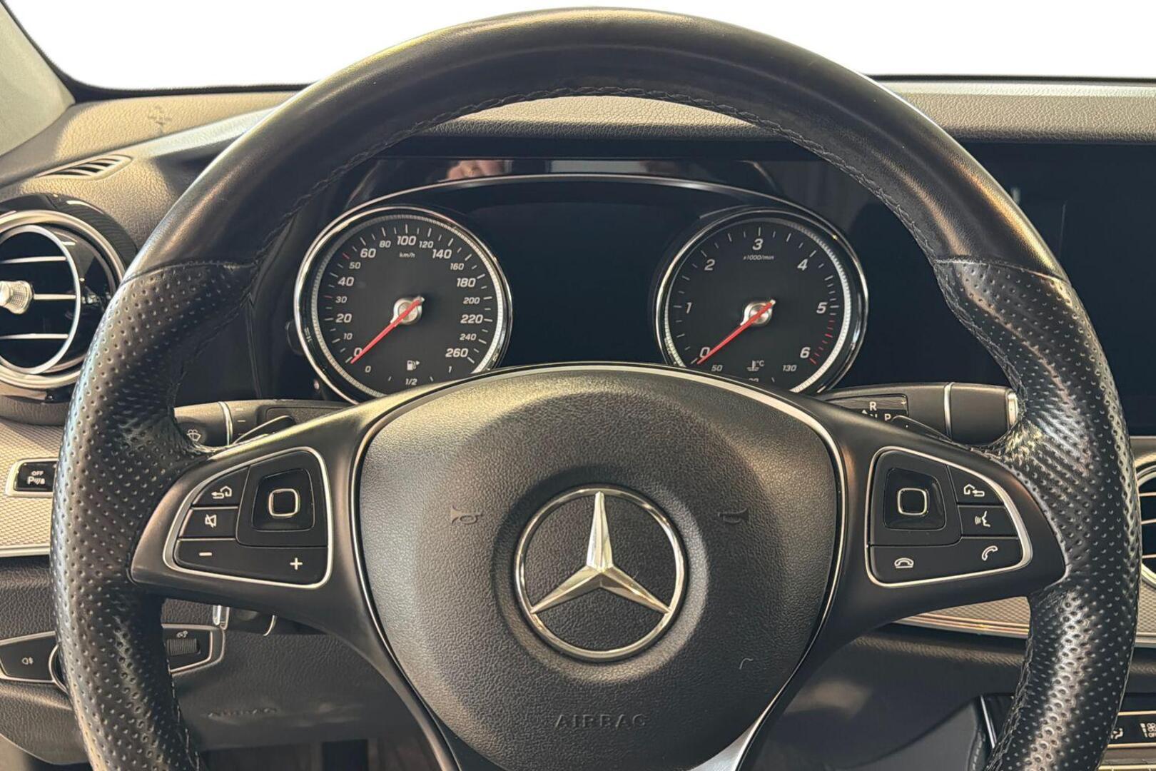 MERCEDES-BENZ E 2017