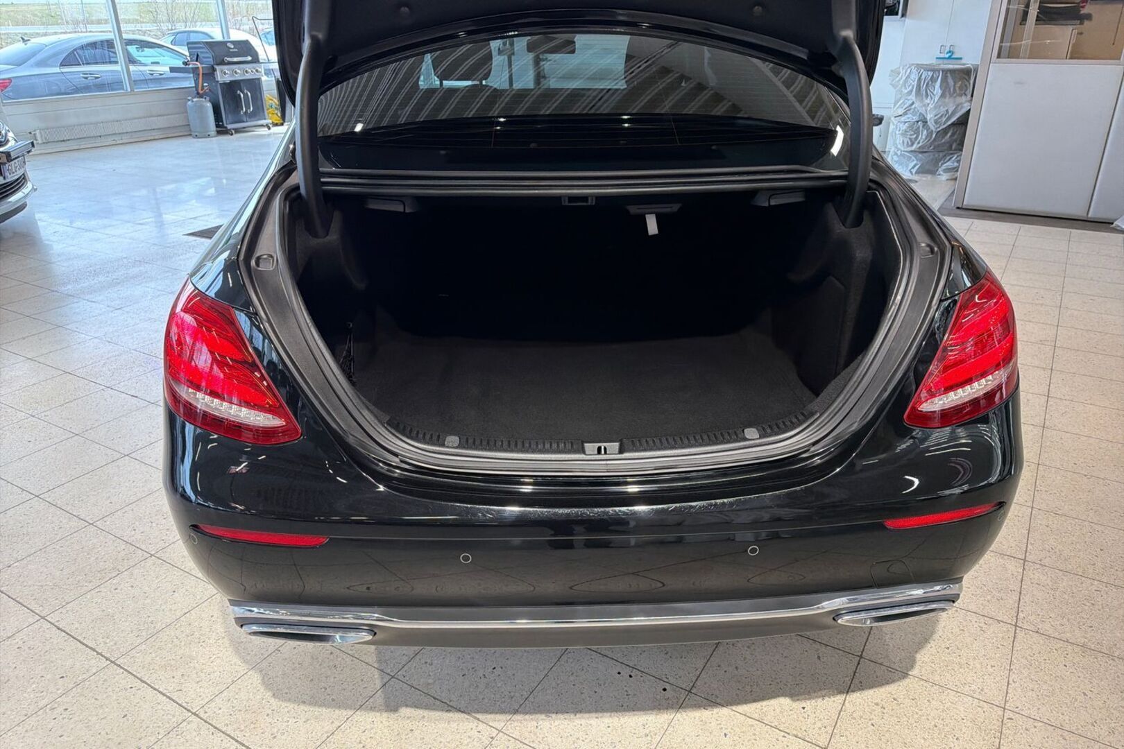 MERCEDES-BENZ E 2017