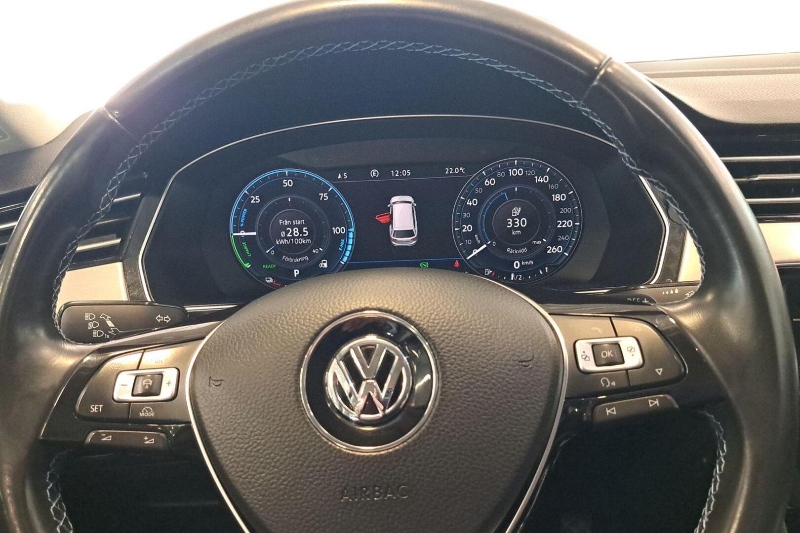VOLKSWAGEN Passat 2018
