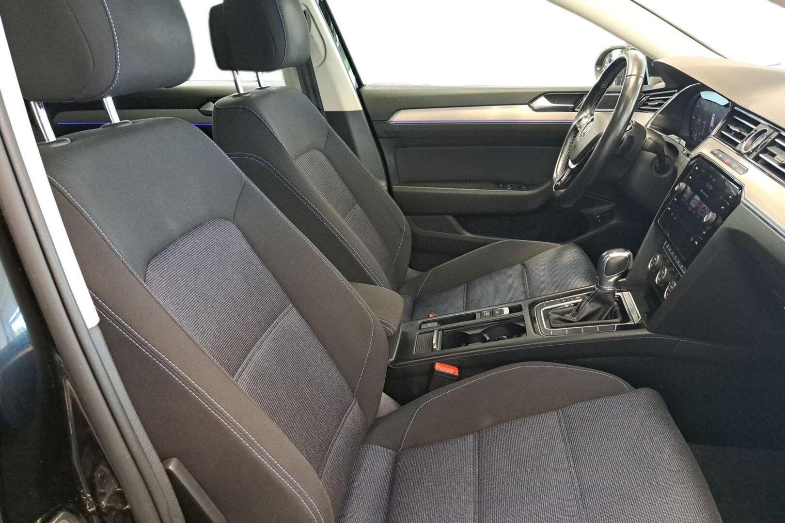 VOLKSWAGEN Passat 2018