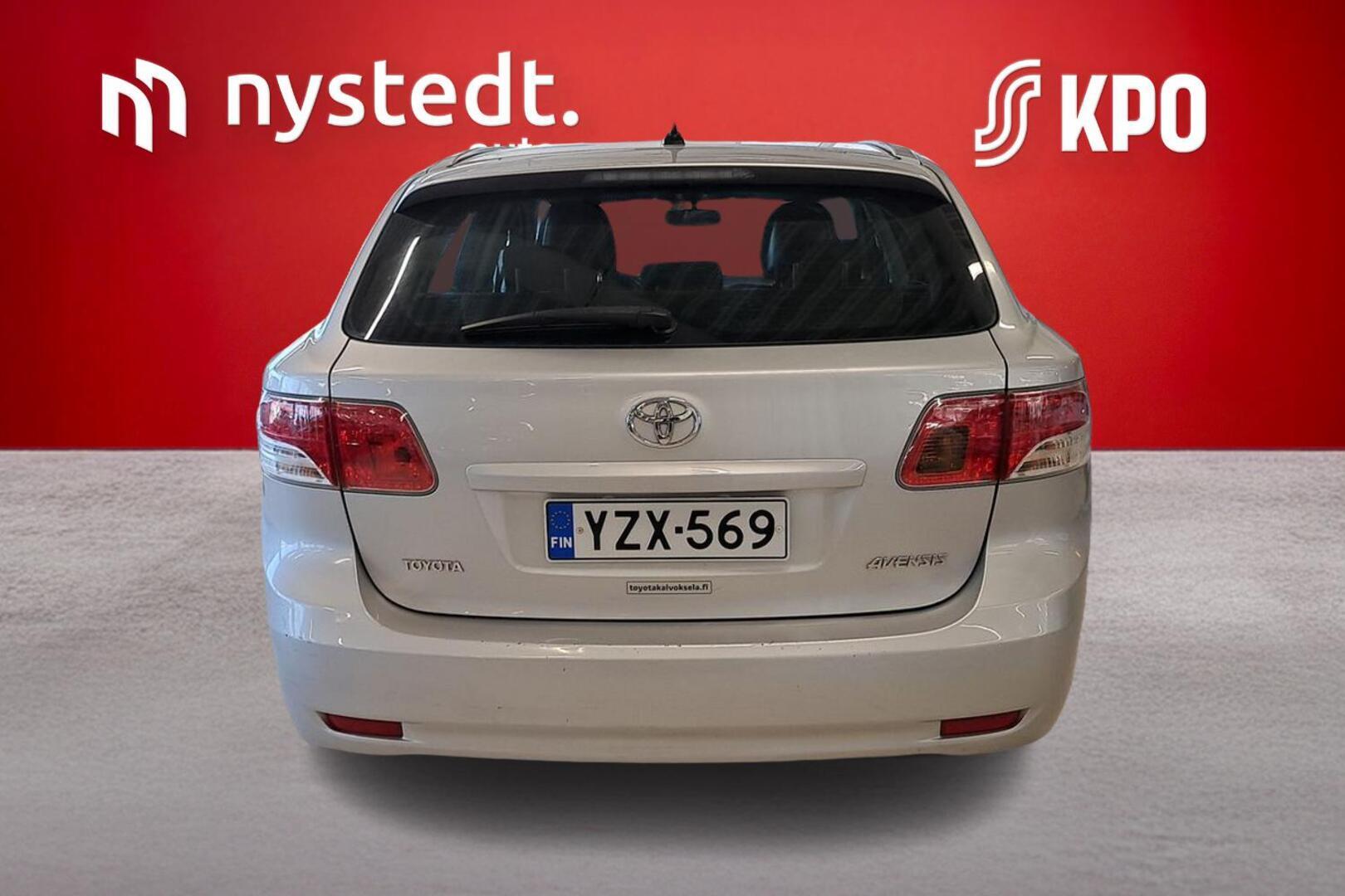 TOYOTA Avensis 2011