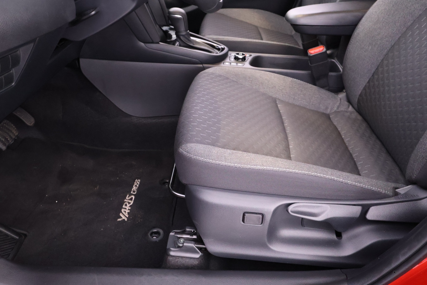 TOYOTA YARIS CROSS 2026