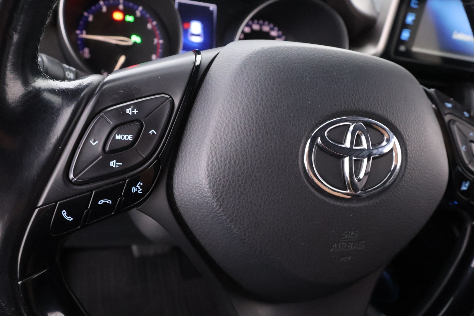 TOYOTA C-HR 2017