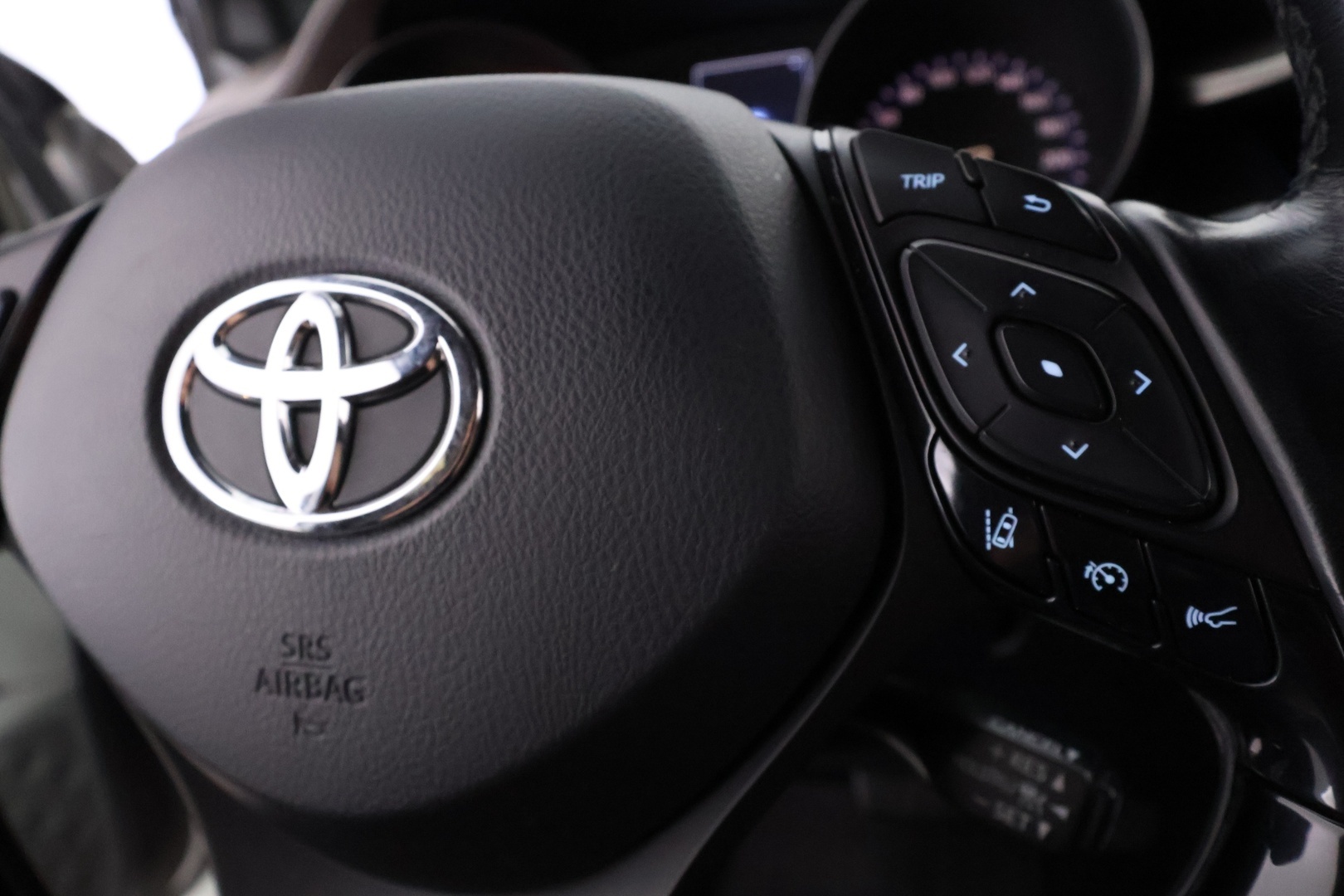 TOYOTA C-HR 2017