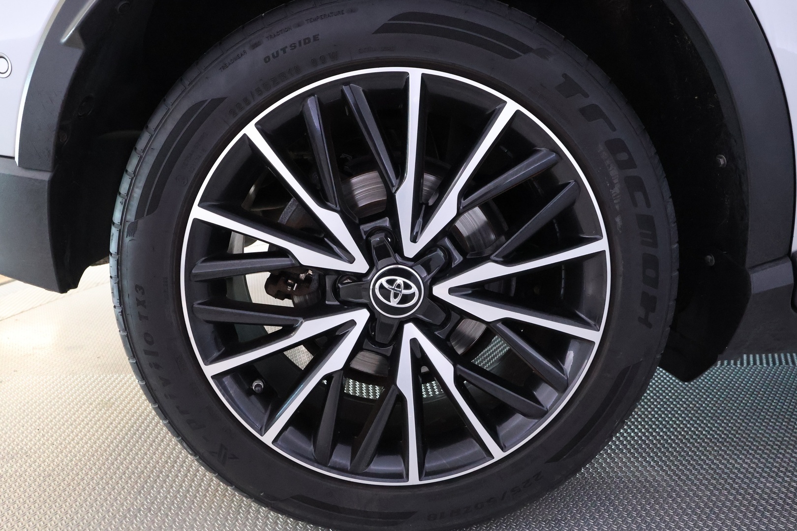 TOYOTA C-HR 2017