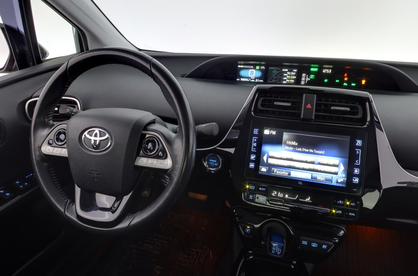 TOYOTA Prius Plug-in 2017