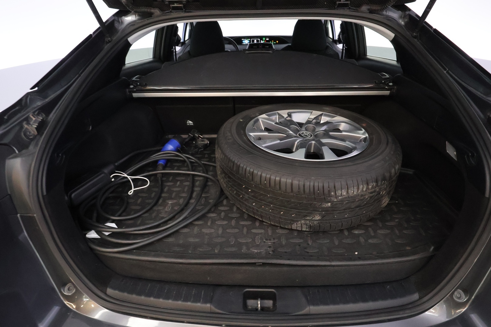 TOYOTA Prius Plug-in 2017