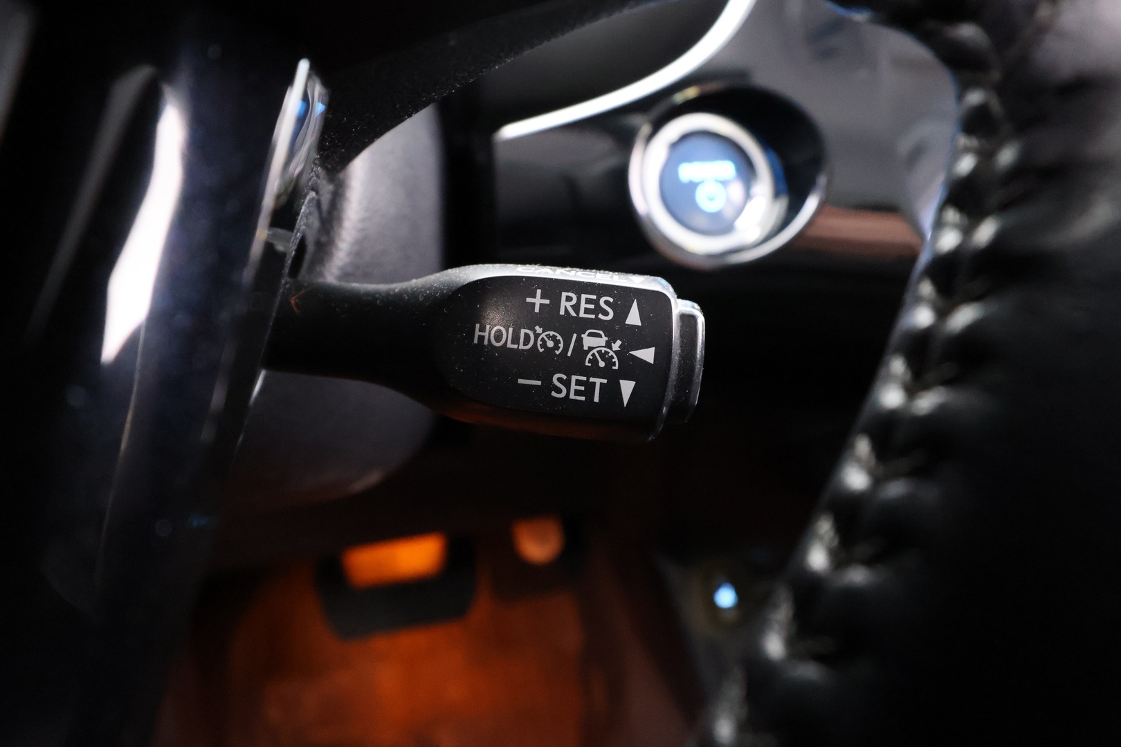 TOYOTA Prius Plug-in 2017