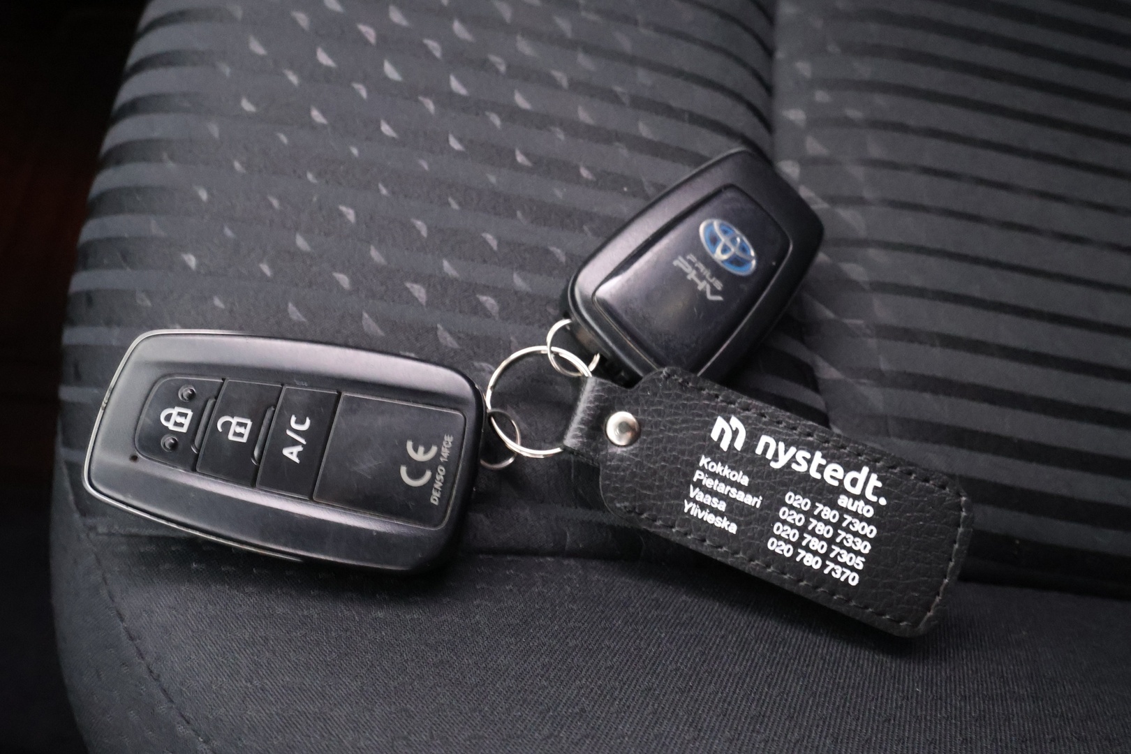 TOYOTA Prius Plug-in 2017