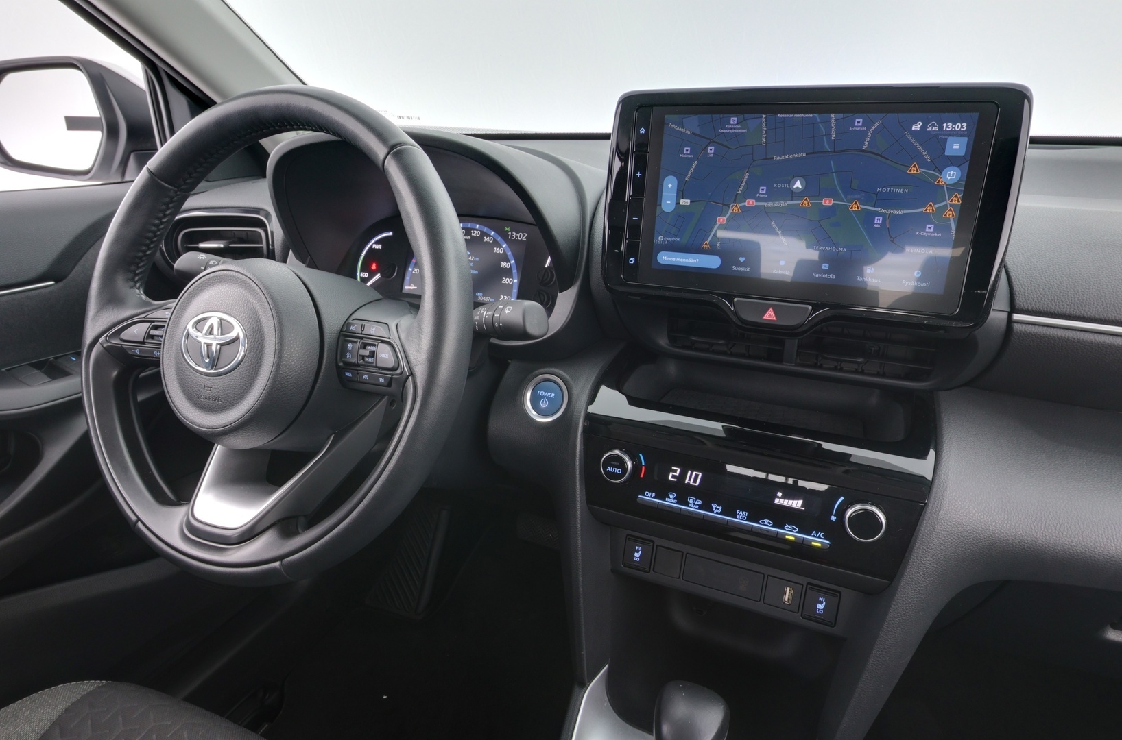 TOYOTA Yaris Cross 2024