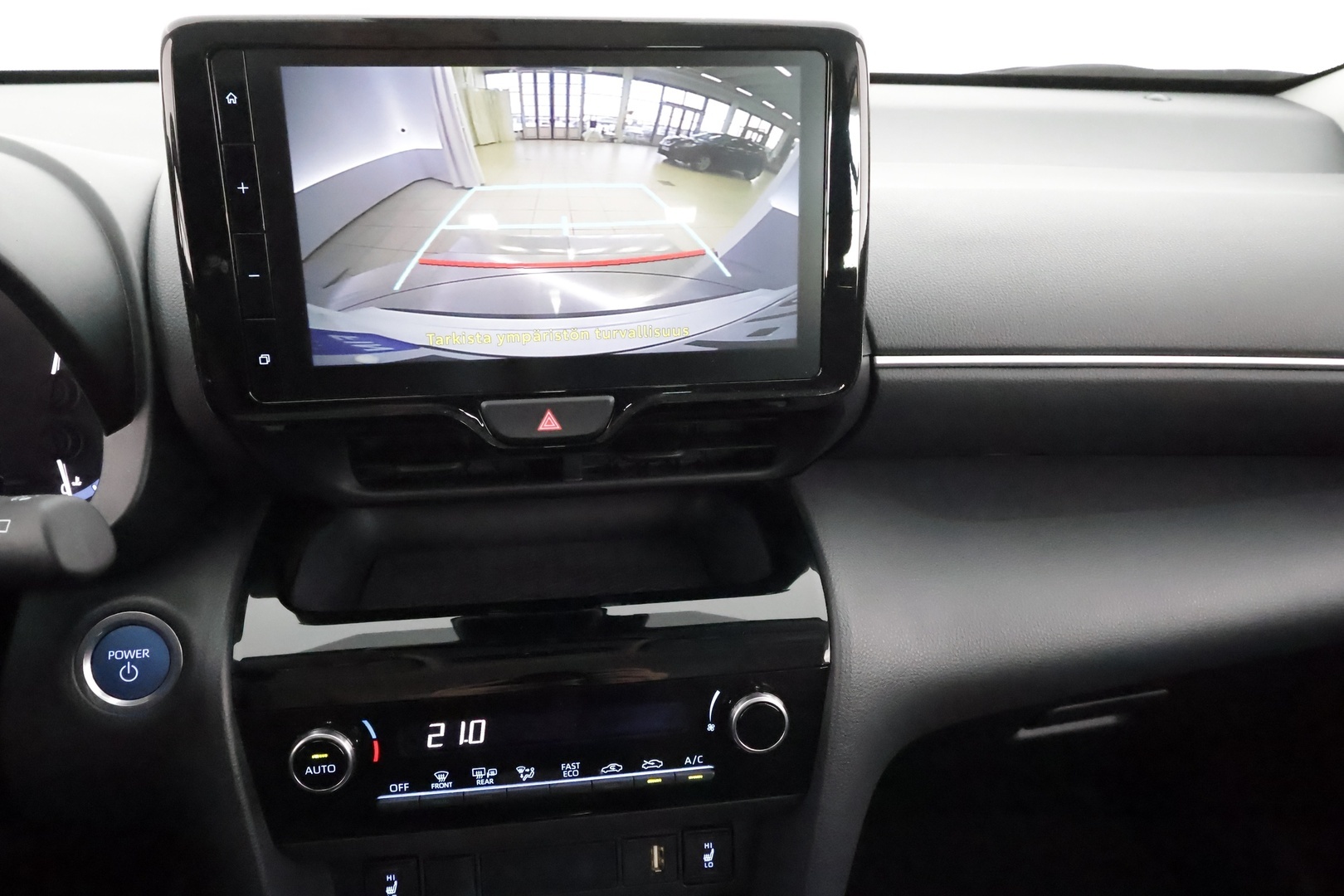 TOYOTA Yaris Cross 2024