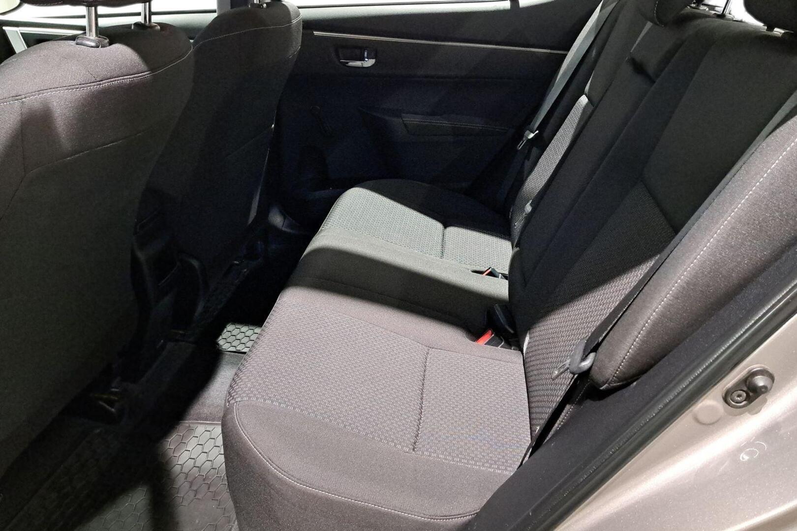 TOYOTA Corolla 2013