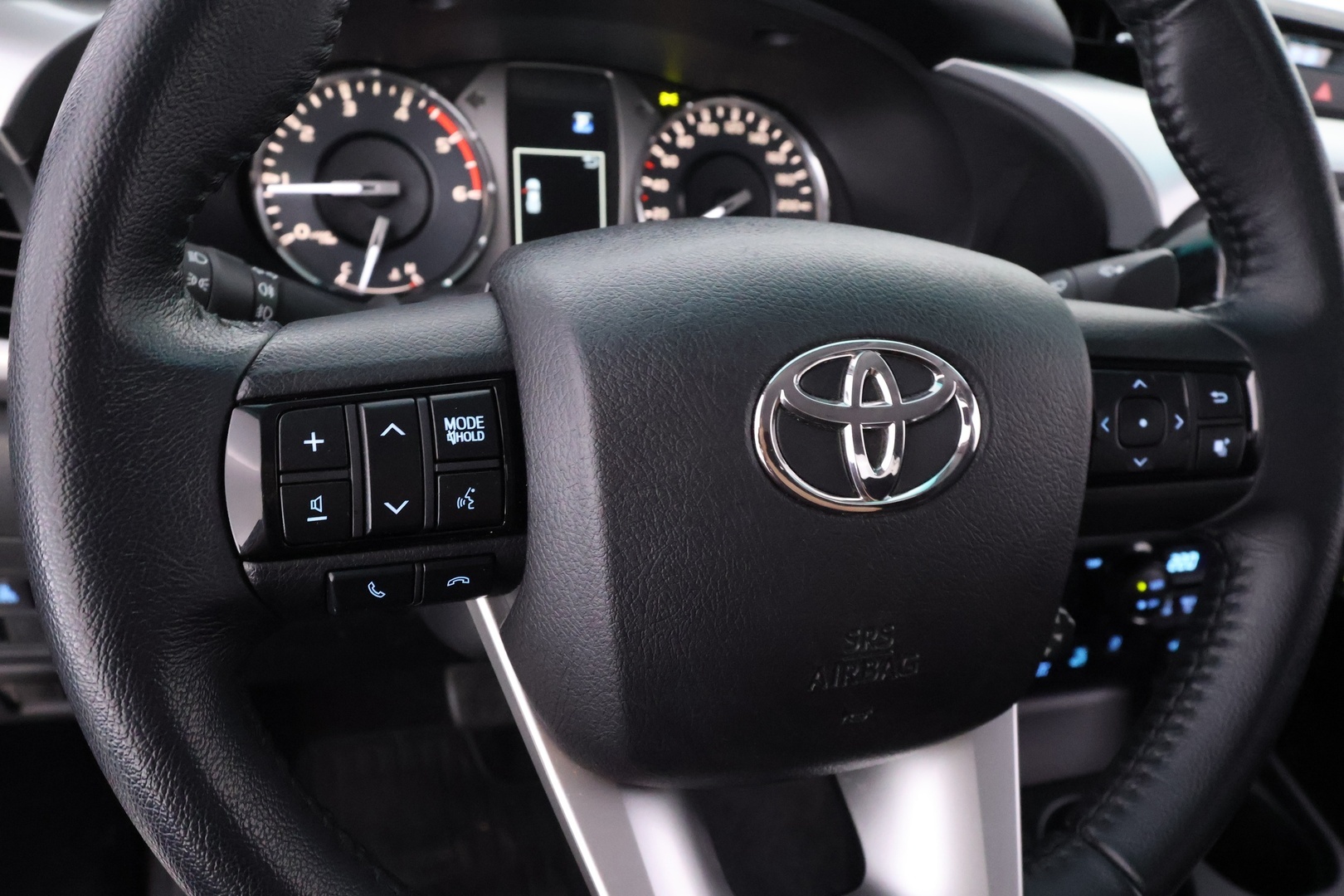 TOYOTA Hilux 2022