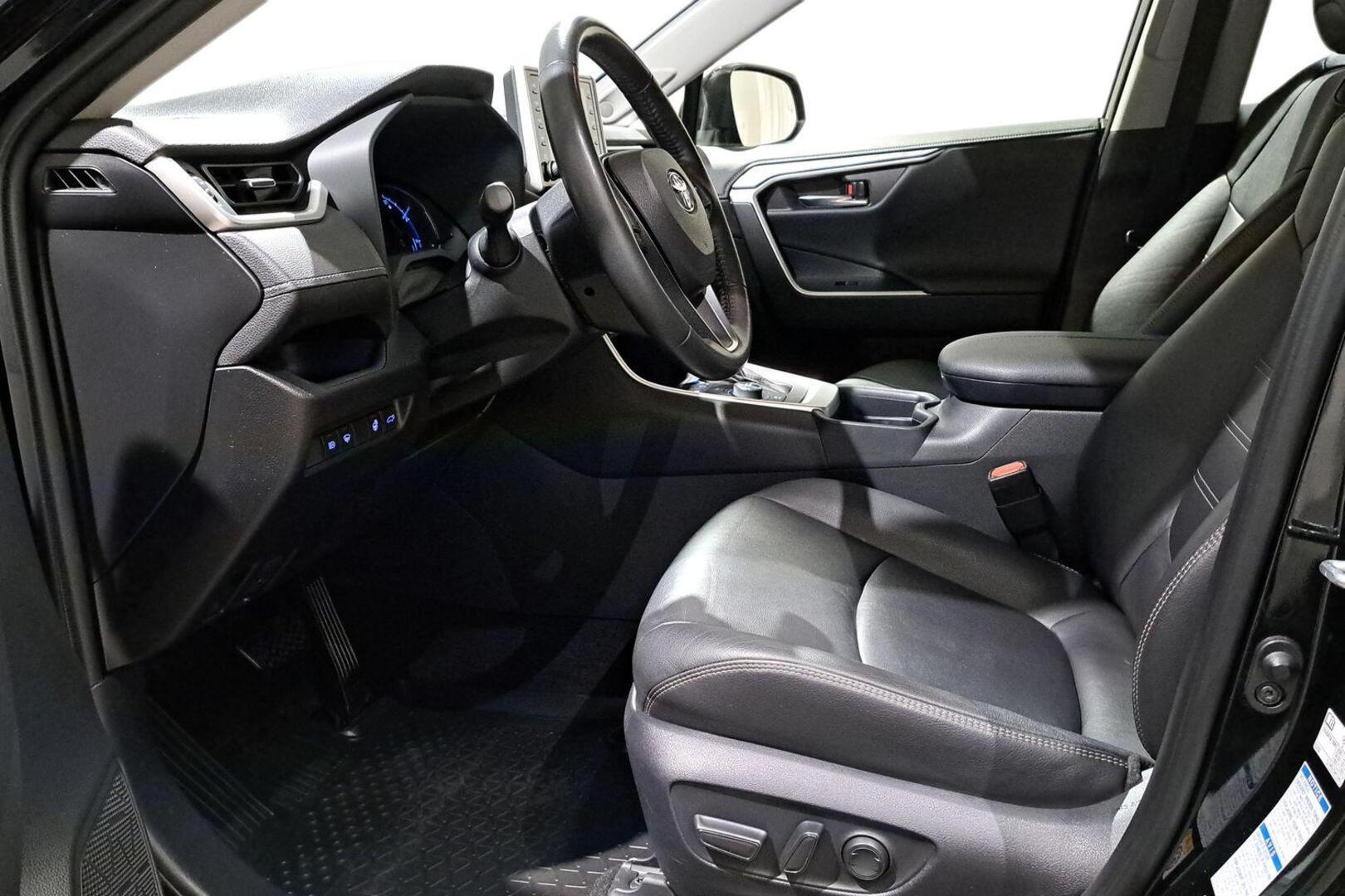 TOYOTA RAV4 2019