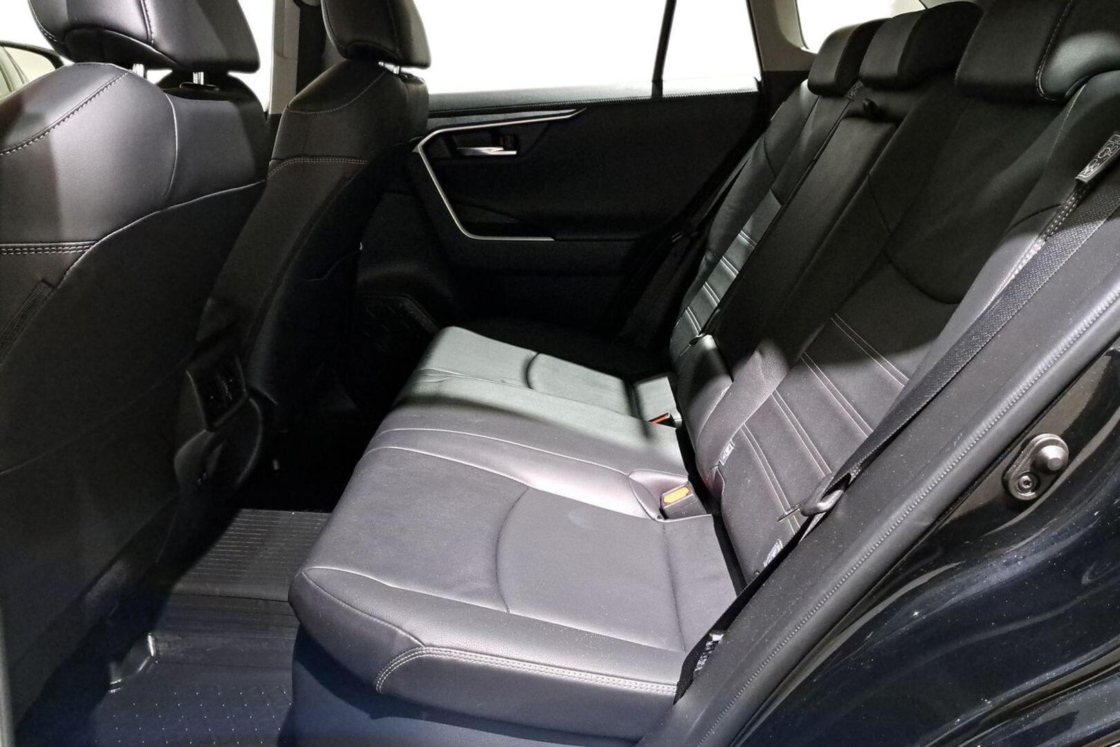 TOYOTA RAV4 2019