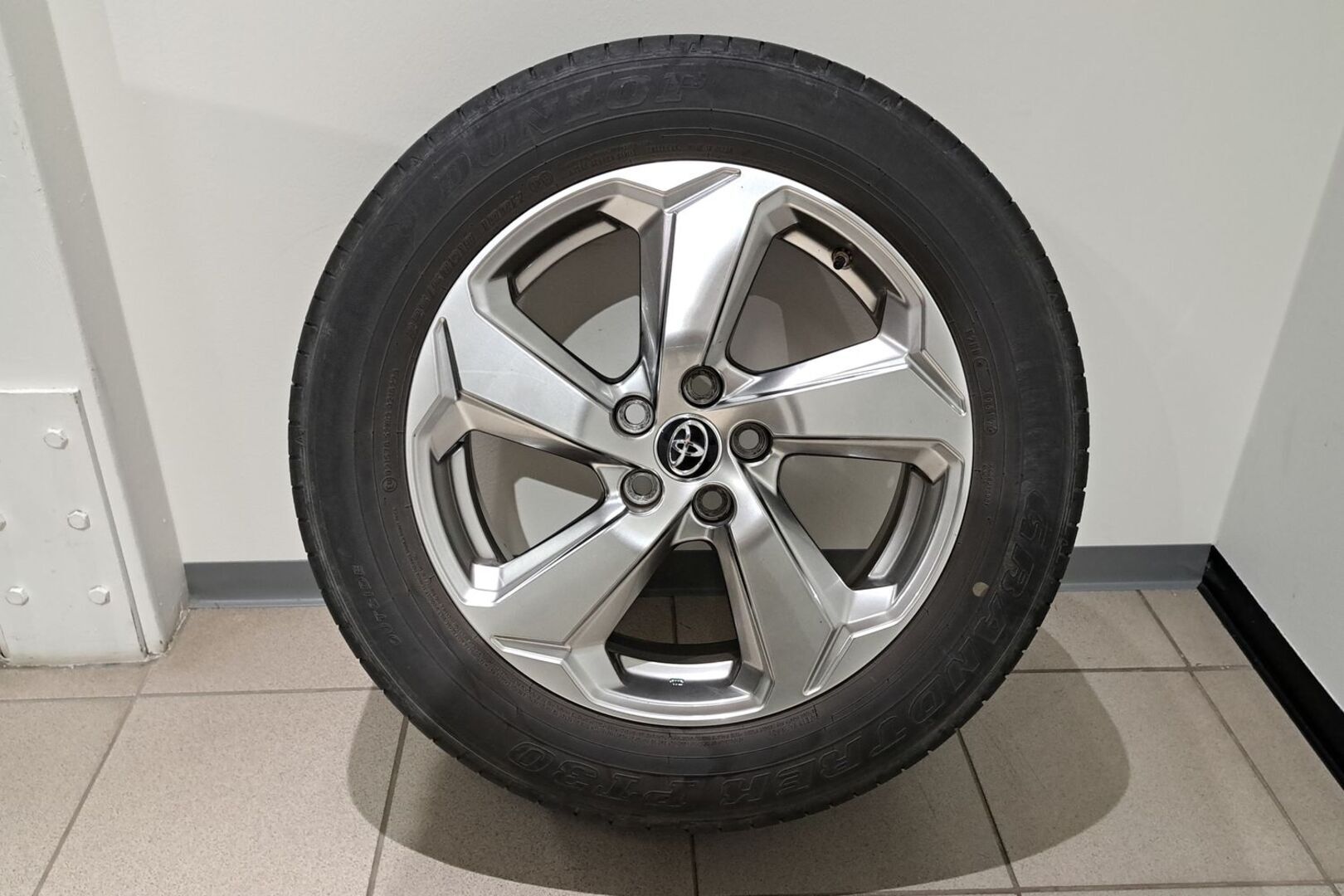 TOYOTA RAV4 2019