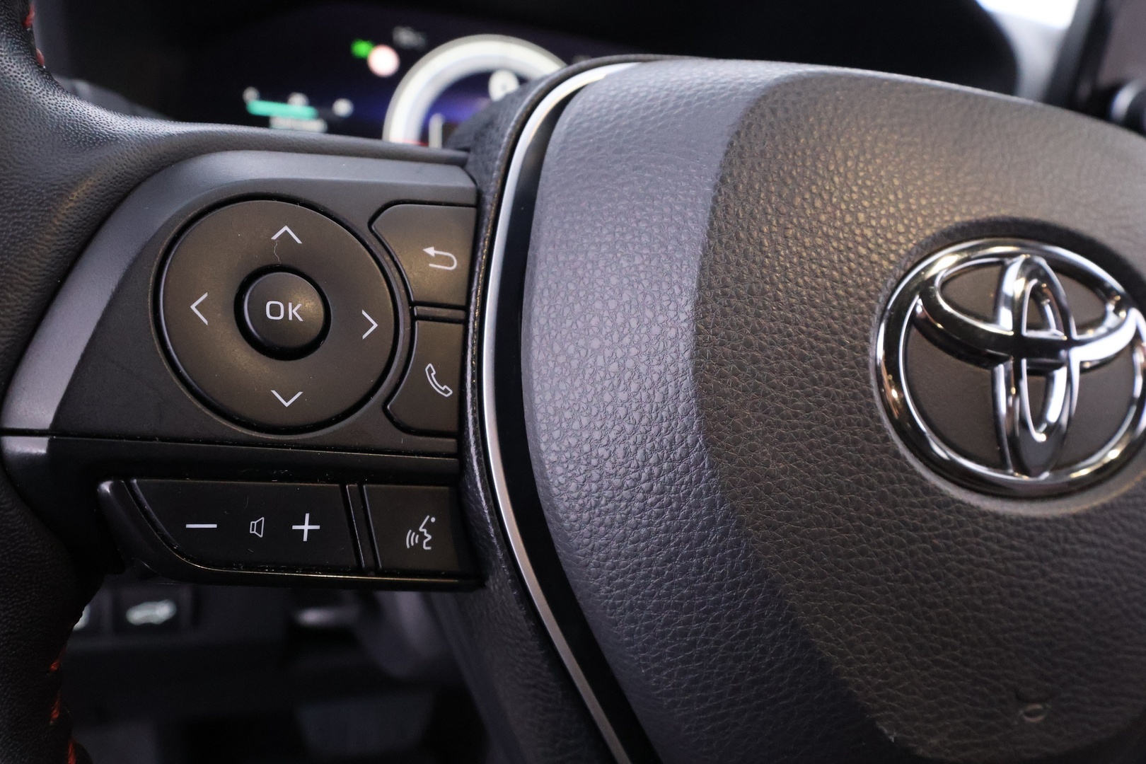 TOYOTA RAV4 PLUG-IN 2023