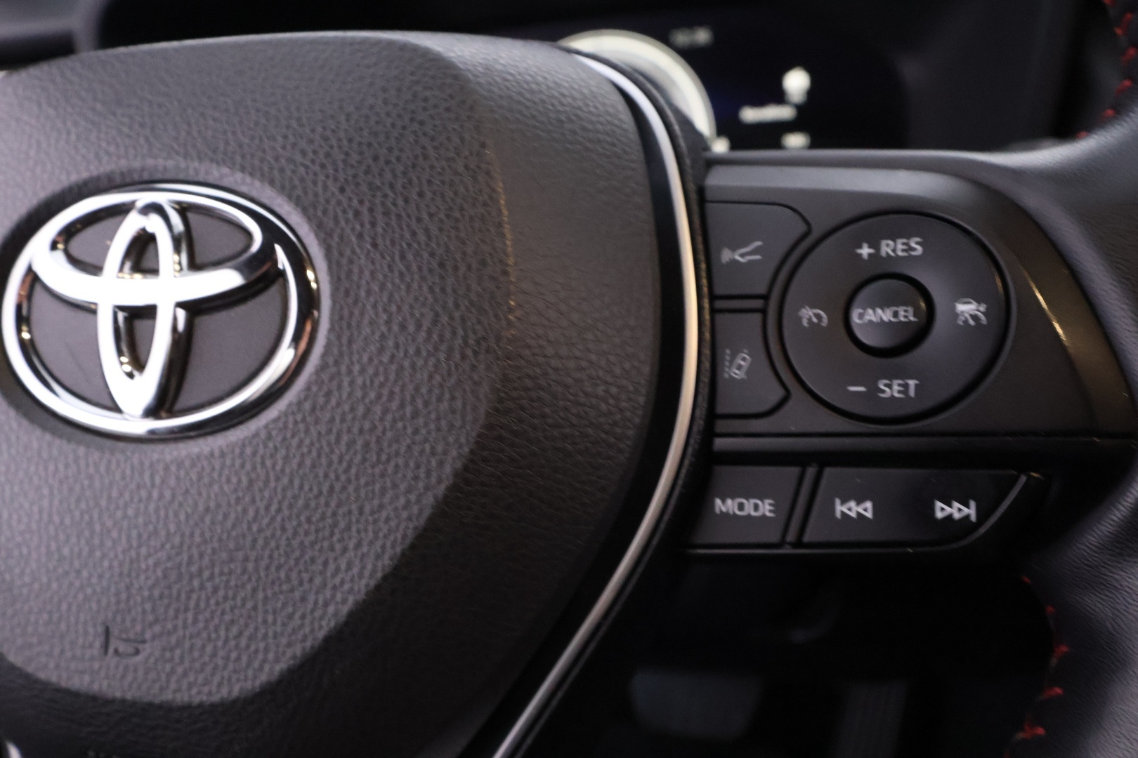 TOYOTA RAV4 PLUG-IN 2023