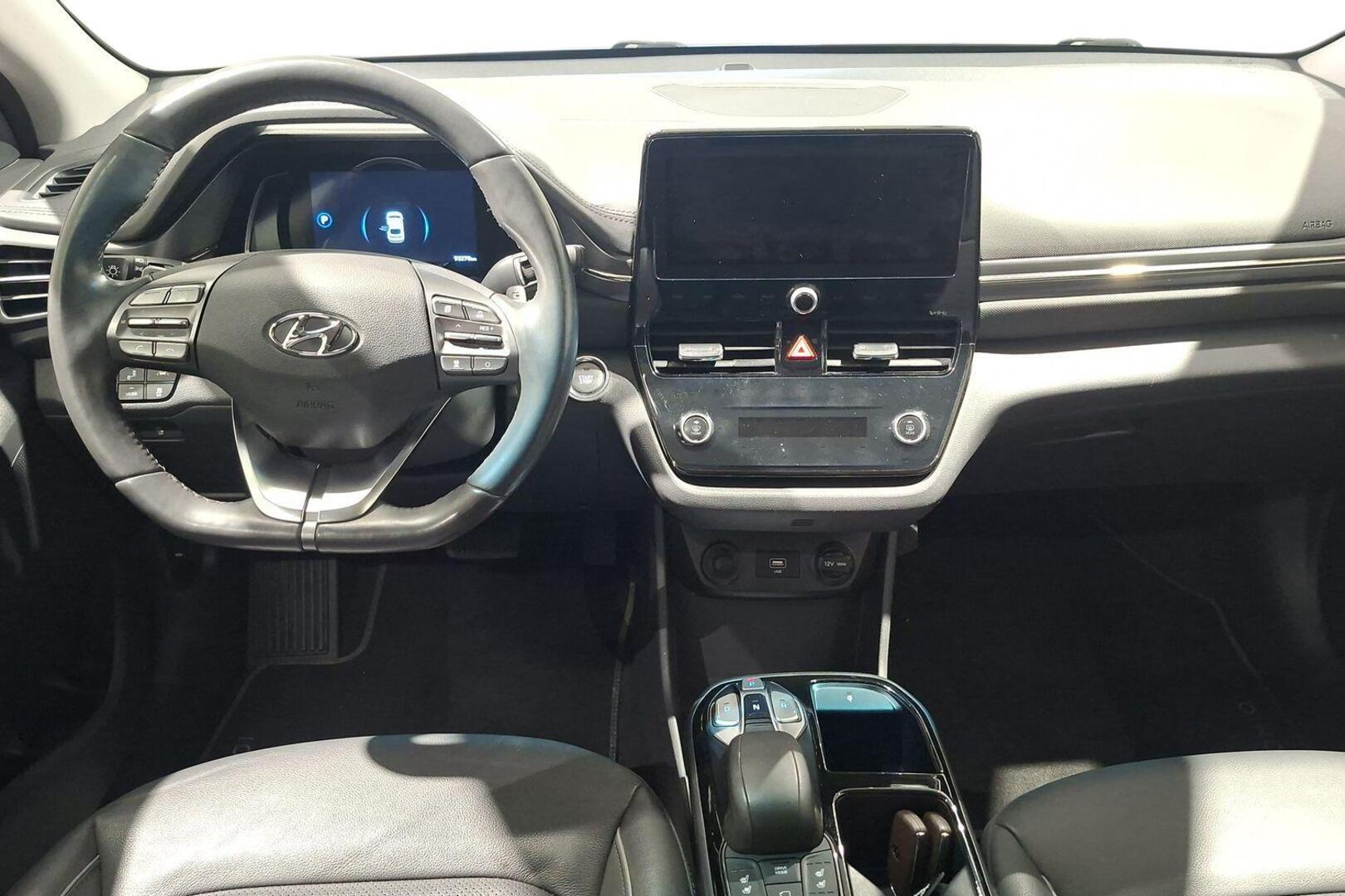 HYUNDAI IONIQ electric 14