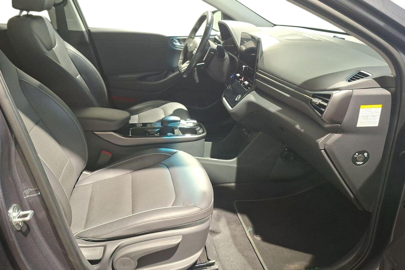 HYUNDAI IONIQ electric 22