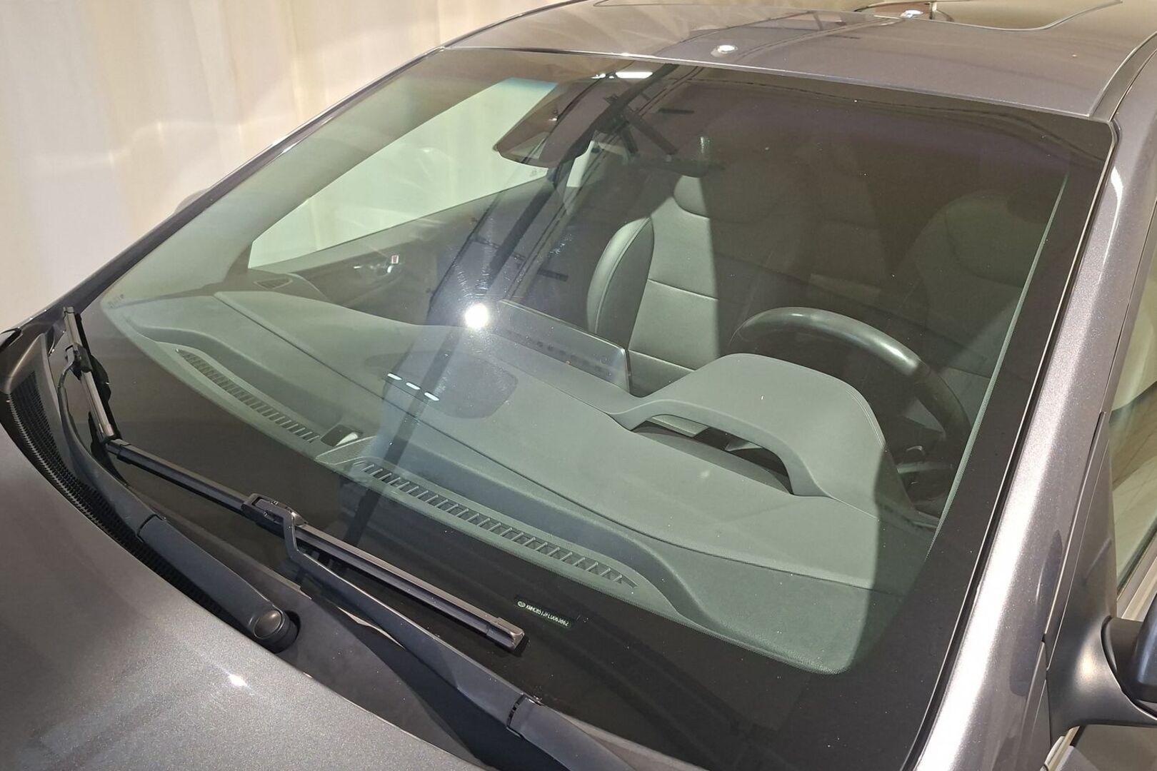HYUNDAI IONIQ electric 27
