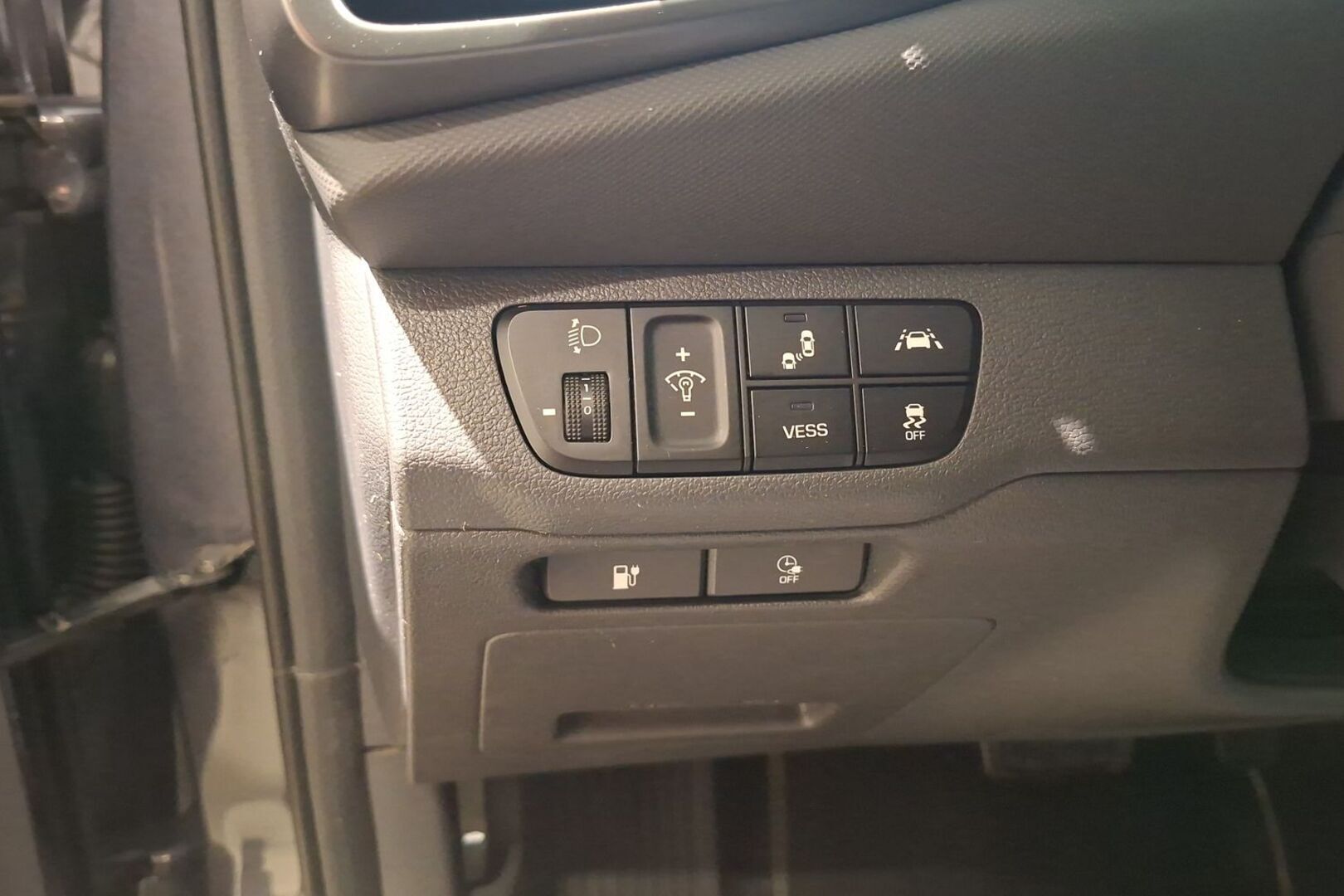 HYUNDAI IONIQ electric 28