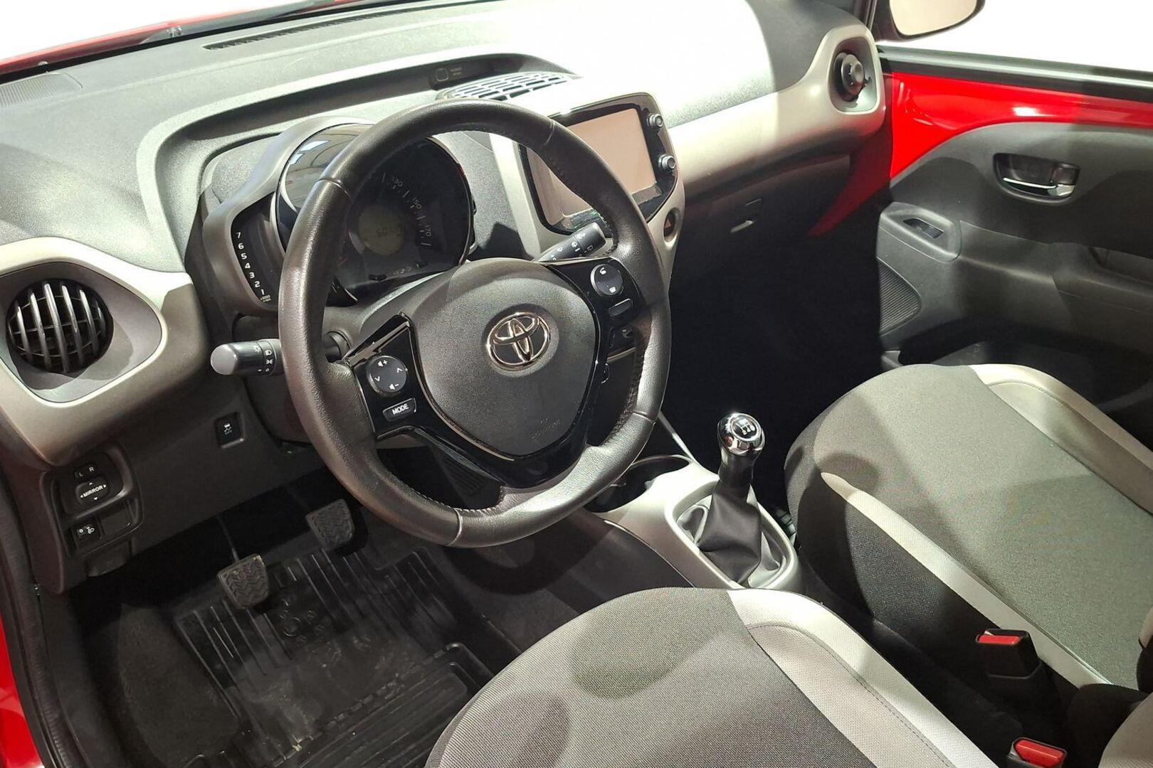 TOYOTA AYGO 2016