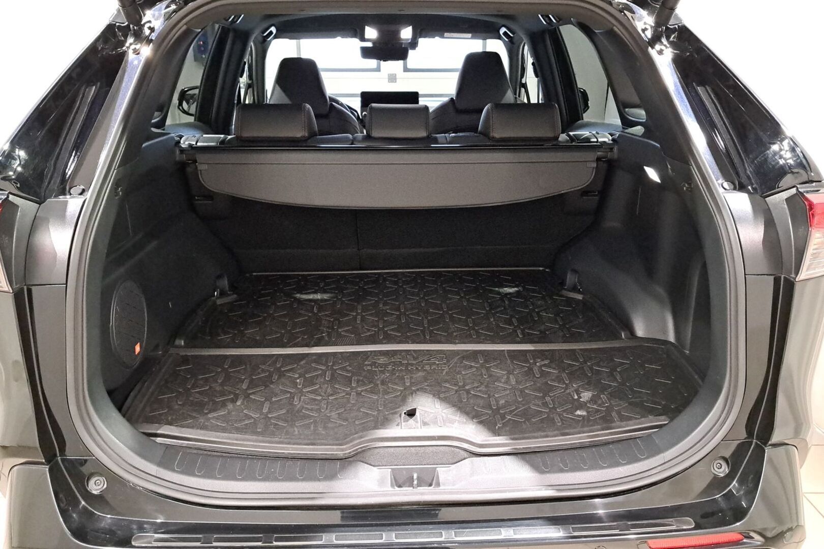 TOYOTA RAV4 Plug-in 2025
